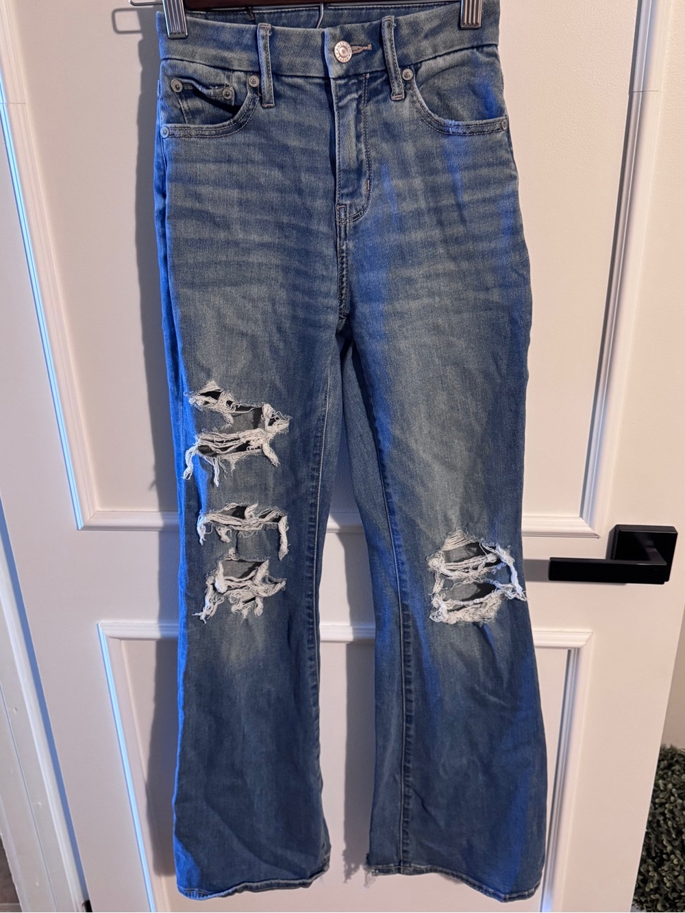 American Eagle Outfitters Distressed Blue Flare Jeans 000